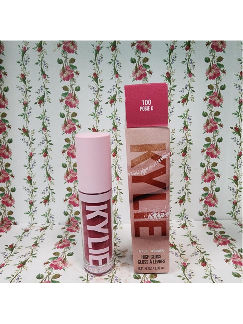 Kylie Jenner High Gloss Lip Gloss in Posie K
#lipgloss #kylie
